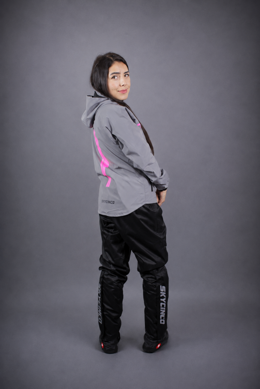 ChatGPT-Image-18-ago-2026-02_34_08-p.m.png Chaqueta DUAL PRO Mujer